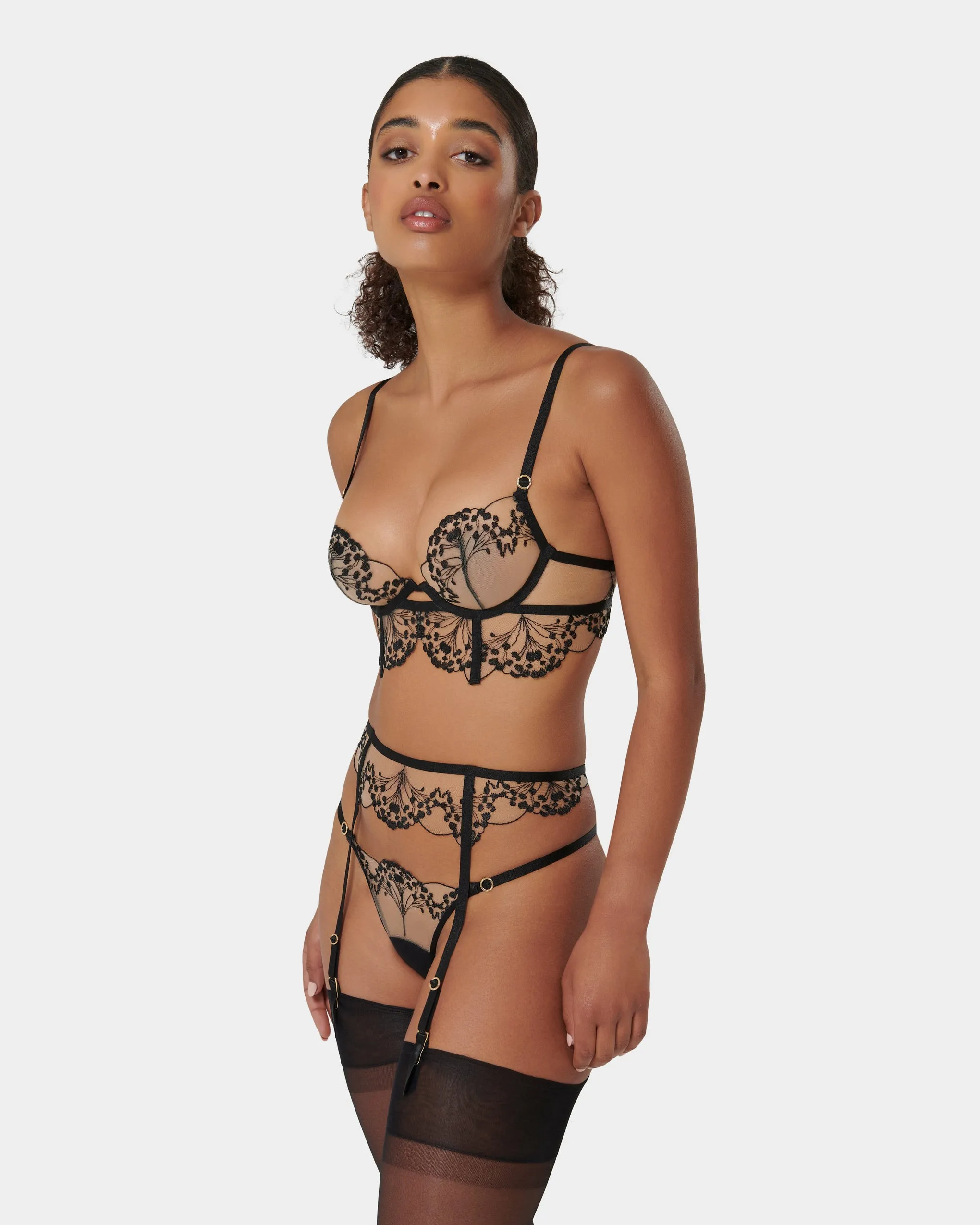 Set: Marisa Black/Sheer